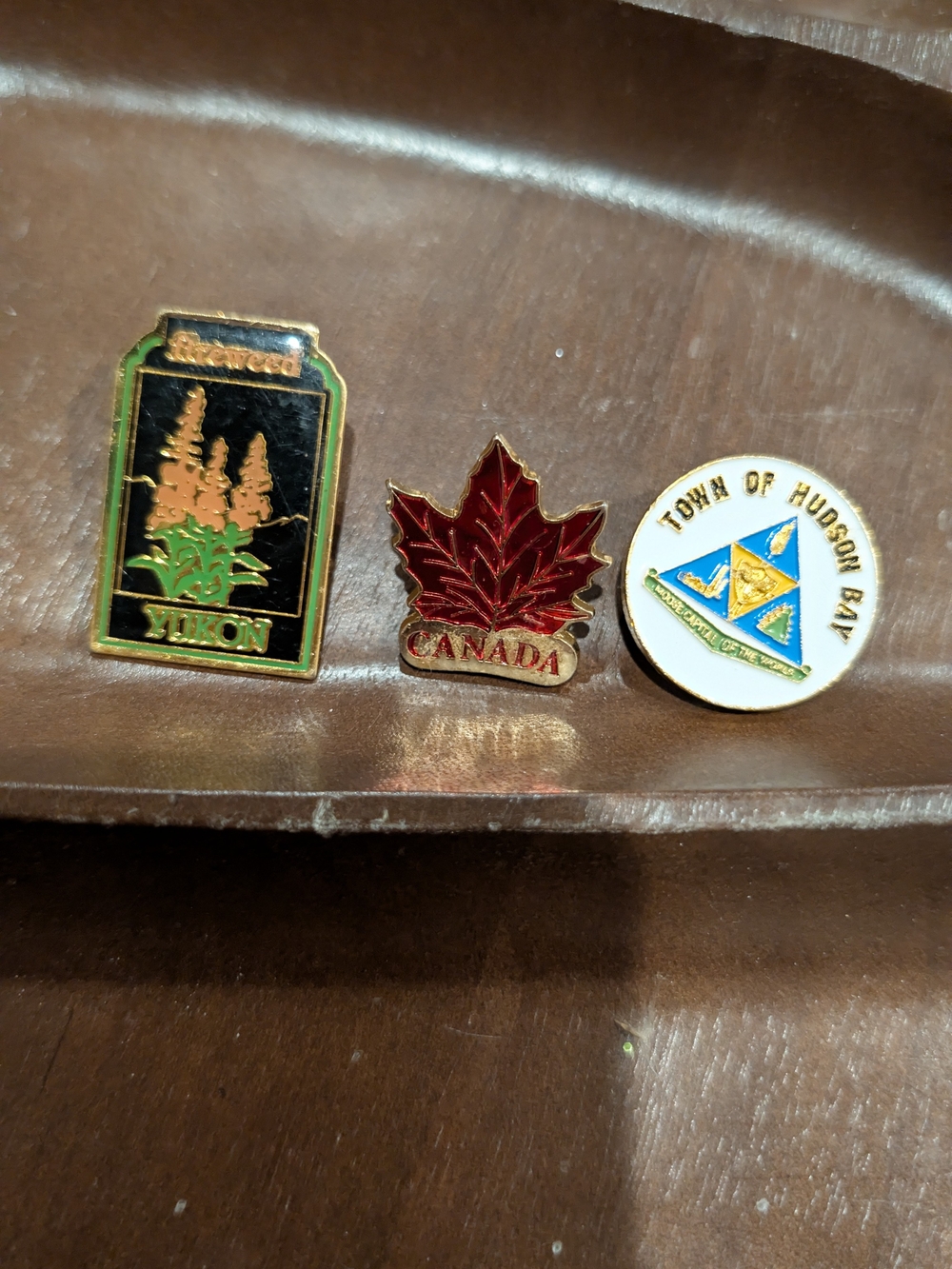 Canada Red Maple Leaf Lapel Pin - Unbranded